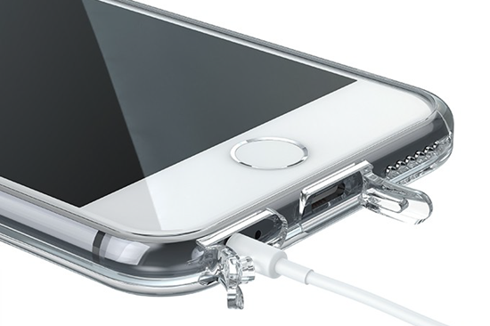 Nettoyez le port de chargement de l'iPhone à l'aide d'un étui mobile avec couvercle de port